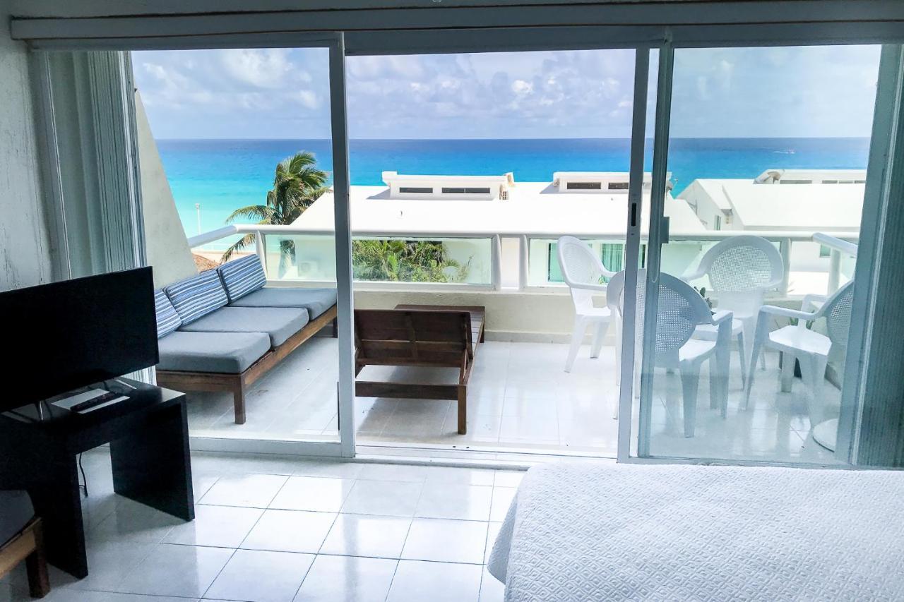 Apartment On The Beach With Terrace Ocean View, Brisas Cancun 01 By Beach & Ocean Apartments Exterior photo