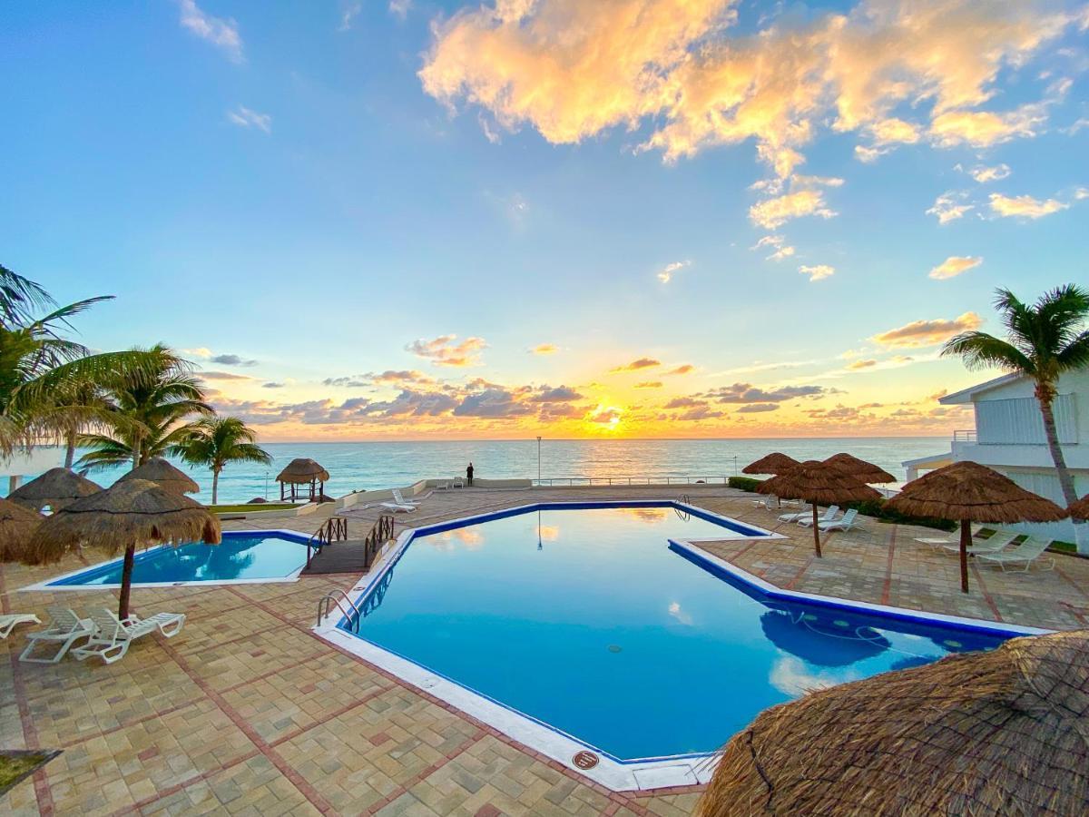 Apartment On The Beach With Terrace Ocean View, Brisas Cancun 01 By Beach & Ocean Apartments Exterior photo