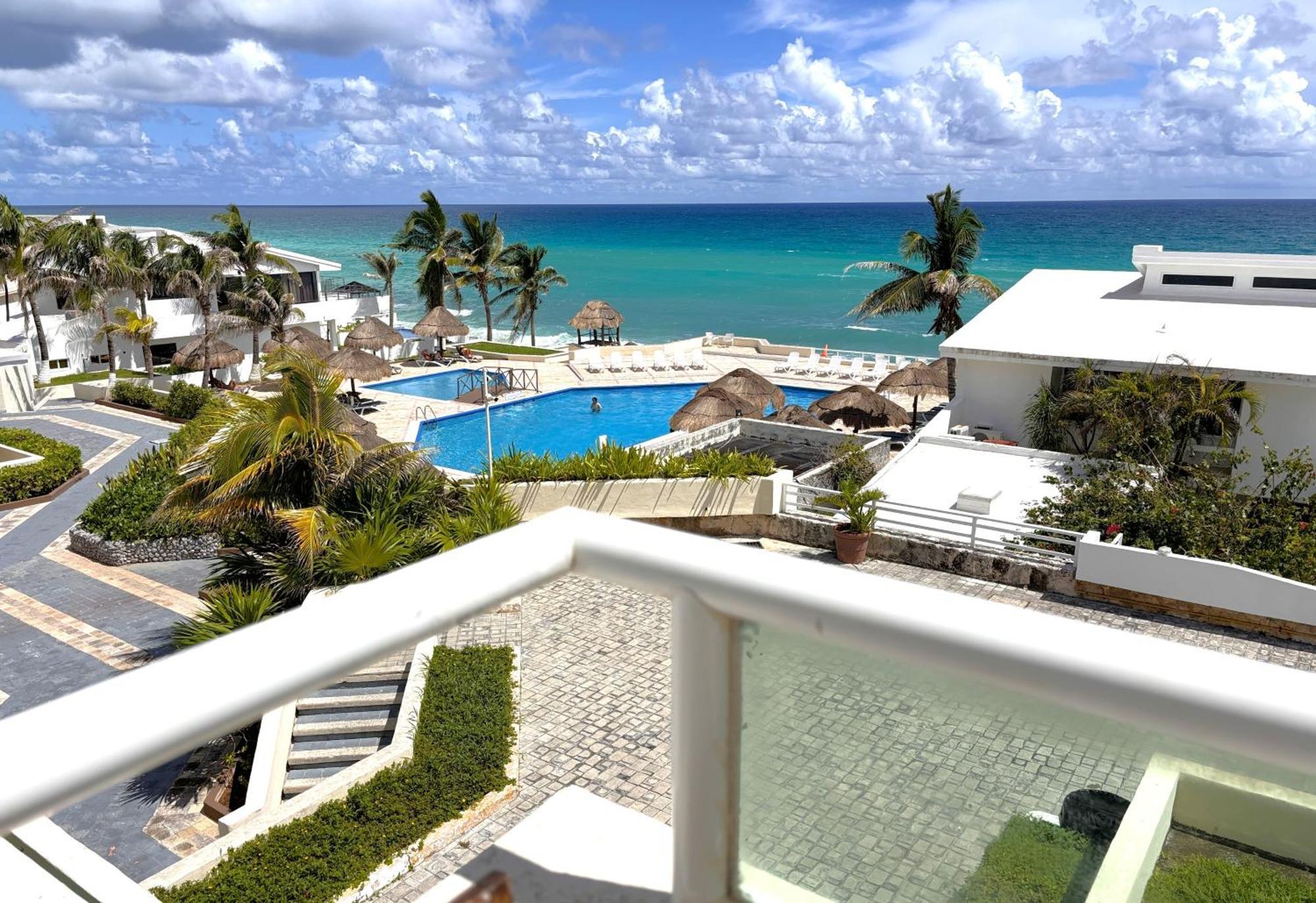 Apartment On The Beach With Terrace Ocean View, Brisas Cancun 01 By Beach & Ocean Apartments Exterior photo